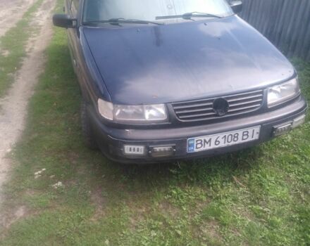 Синий Фольксваген Пассат, объемом двигателя 1.6 л и пробегом 777 тыс. км за 1750 $, фото 1 на Automoto.ua