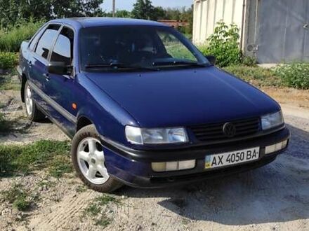 Синій Фольксваген Пассат, об'ємом двигуна 2 л та пробігом 312 тис. км за 2700 $, фото 1 на Automoto.ua