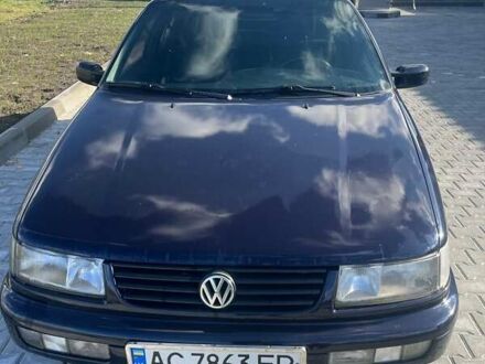 Синий Фольксваген Пассат, объемом двигателя 1.8 л и пробегом 100 тыс. км за 3800 $, фото 1 на Automoto.ua