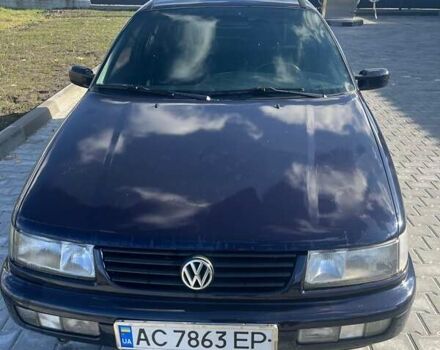 Синий Фольксваген Пассат, объемом двигателя 1.8 л и пробегом 100 тыс. км за 3800 $, фото 1 на Automoto.ua