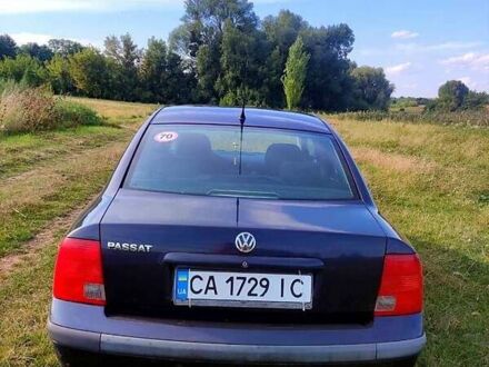 Синій Фольксваген Пассат, об'ємом двигуна 1.6 л та пробігом 355 тис. км за 3500 $, фото 1 на Automoto.ua