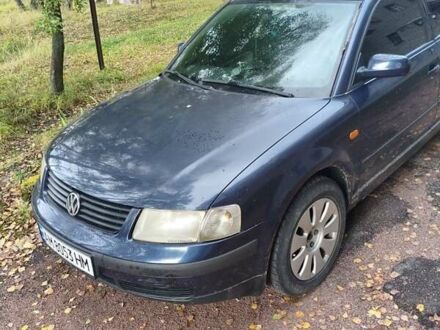 Фольксваген Пассат 1997 в Овруче на Automoto.ua Синий Фольксваген Пассат, объемом двигателя 1.9 л и пробегом 400 тыс. км за 3200 $, фото 1 на Automoto.ua