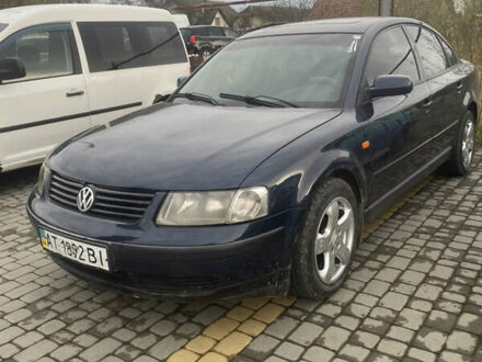 Фольксваген Пассат 1997 в Коломые на Automoto.ua Синий Фольксваген Пассат, объемом двигателя 1.6 л и пробегом 300 тыс. км за 2800 $, фото 1 на Automoto.ua