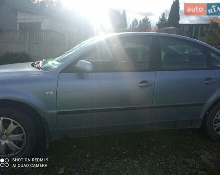 Синий Фольксваген Пассат, объемом двигателя 1.9 л и пробегом 400 тыс. км за 2800 $, фото 1 на Automoto.ua