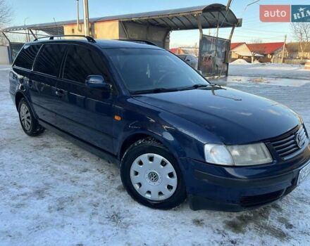 Синий Фольксваген Пассат, объемом двигателя 1.78 л и пробегом 380 тыс. км за 2650 $, фото 1 на Automoto.ua