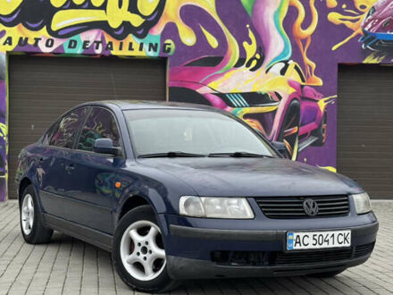 Синий Фольксваген Пассат, объемом двигателя 1.6 л и пробегом 444 тыс. км за 2650 $, фото 1 на Automoto.ua