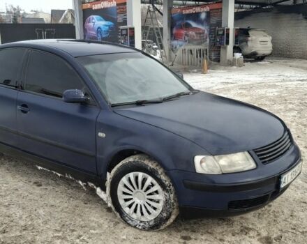 Синий Фольксваген Пассат, объемом двигателя 1.8 л и пробегом 475 тыс. км за 2750 $, фото 1 на Automoto.ua