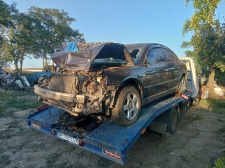 Синий Фольксваген Пассат, объемом двигателя 1.8 л и пробегом 300 тыс. км за 480 $, фото 1 на Automoto.ua