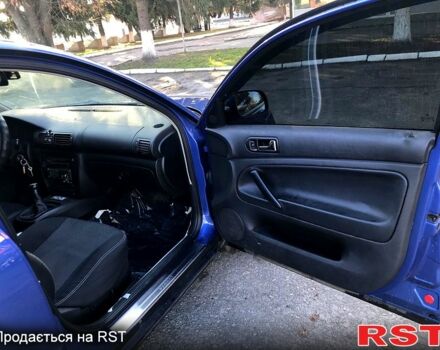 Синий Фольксваген Пассат, объемом двигателя 1.8 л и пробегом 302 тыс. км за 3850 $, фото 1 на Automoto.ua