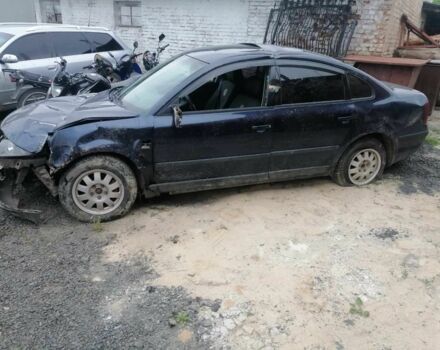 Синий Фольксваген Пассат, объемом двигателя 1.9 л и пробегом 380 тыс. км за 1450 $, фото 1 на Automoto.ua