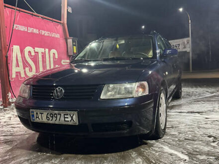 Синий Фольксваген Пассат, объемом двигателя 1.9 л и пробегом 330 тыс. км за 3800 $, фото 1 на Automoto.ua