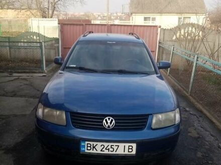 Синій Фольксваген Пассат, об'ємом двигуна 1.6 л та пробігом 320 тис. км за 3100 $, фото 1 на Automoto.ua