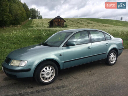 Синій Фольксваген Пассат, об'ємом двигуна 1.6 л та пробігом 285 тис. км за 3750 $, фото 1 на Automoto.ua