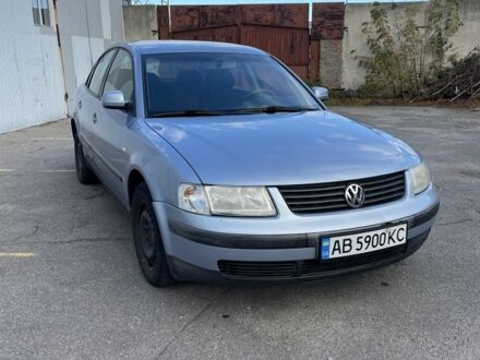 Синий Фольксваген Пассат, объемом двигателя 1.8 л и пробегом 280 тыс. км за 3400 $, фото 1 на Automoto.ua