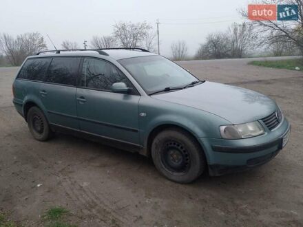 Фольксваген Пассат 1998 у Новом Буге на Automoto.ua Синій Фольксваген Пассат, об'ємом двигуна 1.9 л та пробігом 412 тис. км за 3600 $, фото 1 на Automoto.ua