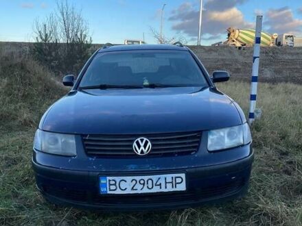 Синий Фольксваген Пассат, объемом двигателя 1.9 л и пробегом 456 тыс. км за 2700 $, фото 1 на Automoto.ua