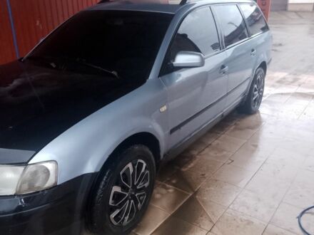 Синий Фольксваген Пассат, объемом двигателя 1.9 л и пробегом 340 тыс. км за 3600 $, фото 1 на Automoto.ua