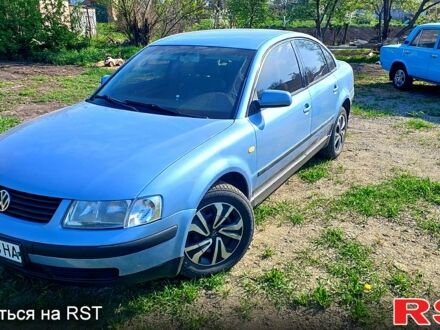Фольксваген Пассат 1999 в Кривом Озере на Automoto.ua Синий Фольксваген Пассат, объемом двигателя 1.8 л и пробегом 343 тыс. км за 4200 $, фото 1 на Automoto.ua