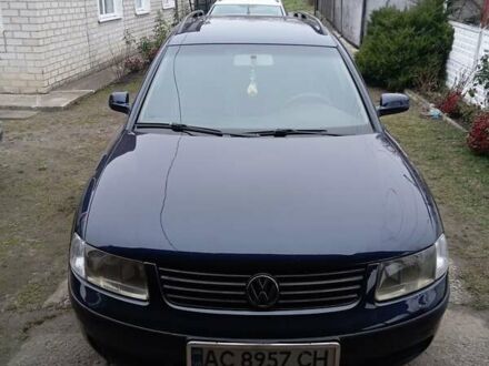 Синий Фольксваген Пассат, объемом двигателя 1.9 л и пробегом 382 тыс. км за 3400 $, фото 1 на Automoto.ua