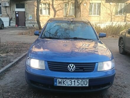 Синій Фольксваген Пассат, об'ємом двигуна 1.6 л та пробігом 306 тис. км за 1600 $, фото 1 на Automoto.ua