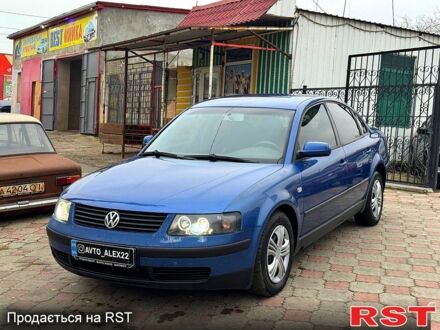 Синий Фольксваген Пассат, объемом двигателя 1.6 л и пробегом 255 тыс. км за 3599 $, фото 1 на Automoto.ua