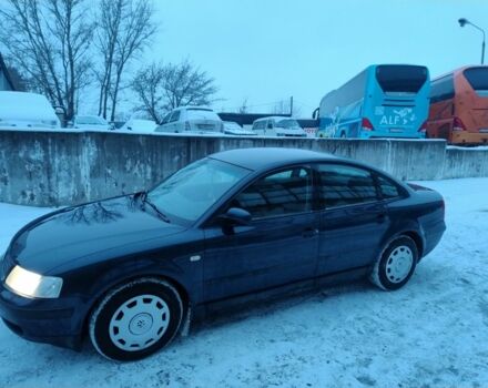 Синий Фольксваген Пассат, объемом двигателя 1.6 л и пробегом 188 тыс. км за 3999 $, фото 1 на Automoto.ua