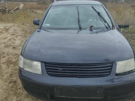 Синій Фольксваген Пассат, об'ємом двигуна 1.78 л та пробігом 239 тис. км за 1200 $, фото 1 на Automoto.ua