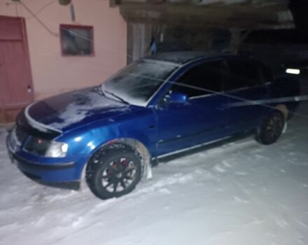 Синий Фольксваген Пассат, объемом двигателя 1.9 л и пробегом 500 тыс. км за 4000 $, фото 1 на Automoto.ua