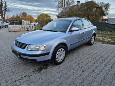 Синий Фольксваген Пассат, объемом двигателя 1.9 л и пробегом 200 тыс. км за 1900 $, фото 1 на Automoto.ua