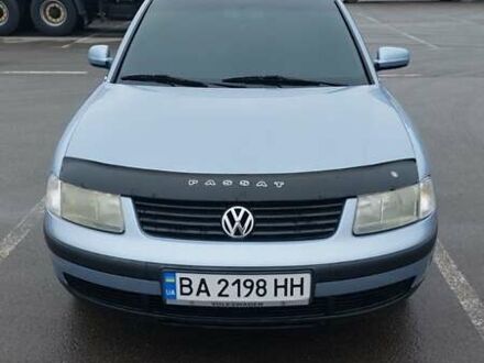 Синій Фольксваген Пассат, об'ємом двигуна 1.6 л та пробігом 245 тис. км за 3900 $, фото 1 на Automoto.ua