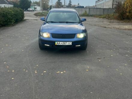 Фольксваген Пассат 2000 в Ахтырке на Automoto.ua Синий Фольксваген Пассат, объемом двигателя 1.8 л и пробегом 340 тыс. км за 4500 $, фото 1 на Automoto.ua