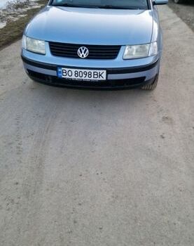 Синий Фольксваген Пассат, объемом двигателя 1.6 л и пробегом 214 тыс. км за 4500 $, фото 1 на Automoto.ua