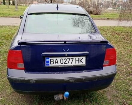 Синий Фольксваген Пассат, объемом двигателя 1.6 л и пробегом 340 тыс. км за 4000 $, фото 1 на Automoto.ua