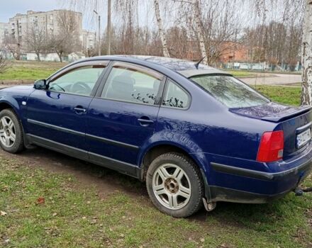 Синий Фольксваген Пассат, объемом двигателя 1.6 л и пробегом 340 тыс. км за 4000 $, фото 1 на Automoto.ua