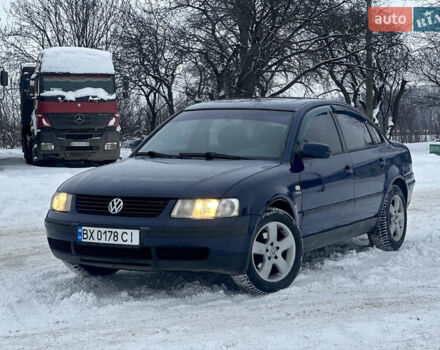 Синий Фольксваген Пассат, объемом двигателя 1.9 л и пробегом 367 тыс. км за 2300 $, фото 1 на Automoto.ua