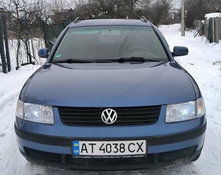 Синий Фольксваген Пассат, объемом двигателя 1.6 л и пробегом 309 тыс. км за 5000 $, фото 1 на Automoto.ua