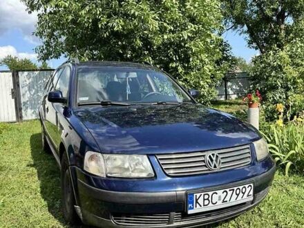 Синий Фольксваген Пассат, объемом двигателя 1.9 л и пробегом 400 тыс. км за 2100 $, фото 1 на Automoto.ua