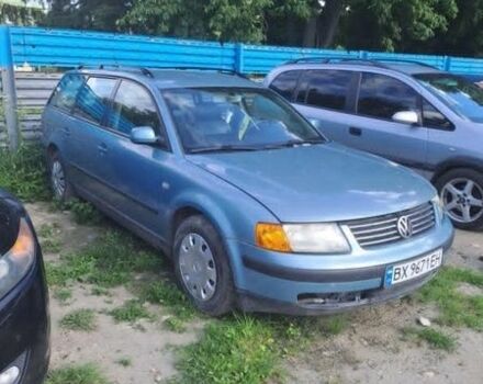 Синий Фольксваген Пассат, объемом двигателя 1.8 л и пробегом 267 тыс. км за 3000 $, фото 1 на Automoto.ua