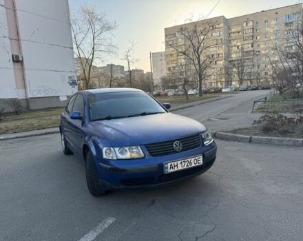 Синий Фольксваген Пассат, объемом двигателя 1.8 л и пробегом 231 тыс. км за 4500 $, фото 1 на Automoto.ua