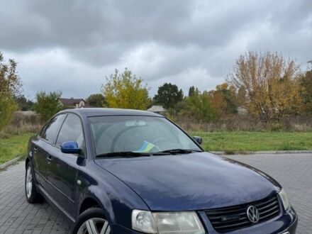 Синий Фольксваген Пассат, объемом двигателя 1.6 л и пробегом 264 тыс. км за 3100 $, фото 1 на Automoto.ua