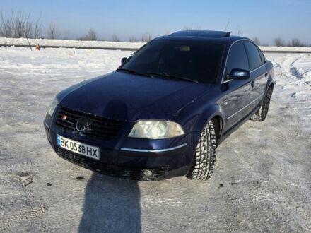 Синій Фольксваген Пассат, об'ємом двигуна 2 л та пробігом 320 тис. км за 2700 $, фото 1 на Automoto.ua