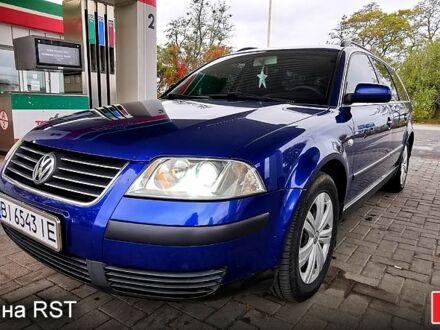 Синий Фольксваген Пассат, объемом двигателя 1.9 л и пробегом 300 тыс. км за 4400 $, фото 1 на Automoto.ua