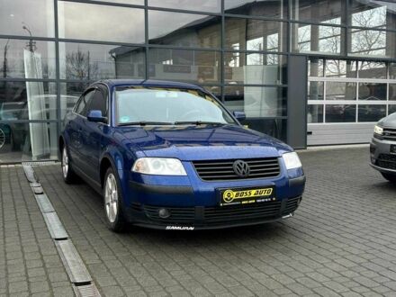 Синий Фольксваген Пассат, объемом двигателя 1.6 л и пробегом 198 тыс. км за 5000 $, фото 1 на Automoto.ua