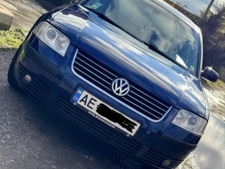 Синій Фольксваген Пассат, об'ємом двигуна 2 л та пробігом 266 тис. км за 4410 $, фото 1 на Automoto.ua