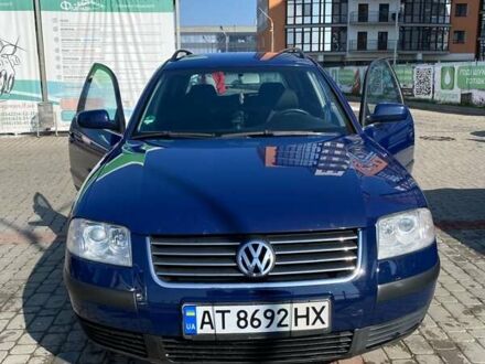 Синий Фольксваген Пассат, объемом двигателя 1.9 л и пробегом 300 тыс. км за 3999 $, фото 1 на Automoto.ua