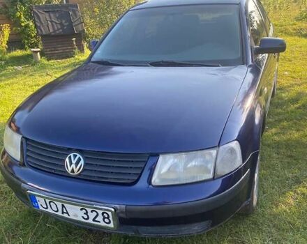 Синий Фольксваген Пассат, объемом двигателя 1.9 л и пробегом 350 тыс. км за 1900 $, фото 1 на Automoto.ua