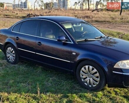 Синий Фольксваген Пассат, объемом двигателя 2.5 л и пробегом 295 тыс. км за 5250 $, фото 1 на Automoto.ua