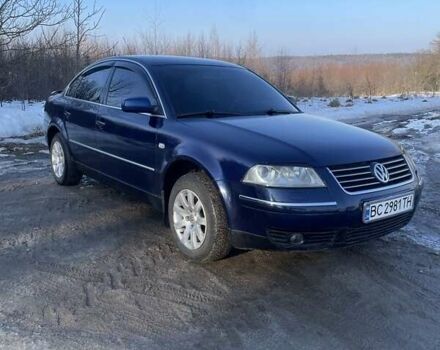 Синий Фольксваген Пассат, объемом двигателя 1.8 л и пробегом 290 тыс. км за 4250 $, фото 1 на Automoto.ua