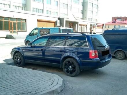 Синий Фольксваген Пассат, объемом двигателя 1.9 л и пробегом 320 тыс. км за 4500 $, фото 1 на Automoto.ua