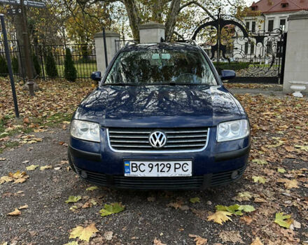 Синий Фольксваген Пассат, объемом двигателя 1.9 л и пробегом 305 тыс. км за 3600 $, фото 1 на Automoto.ua